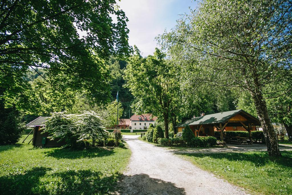 Pocitniska Hiska Pod Skalco Villa Kamnik Exteriör bild